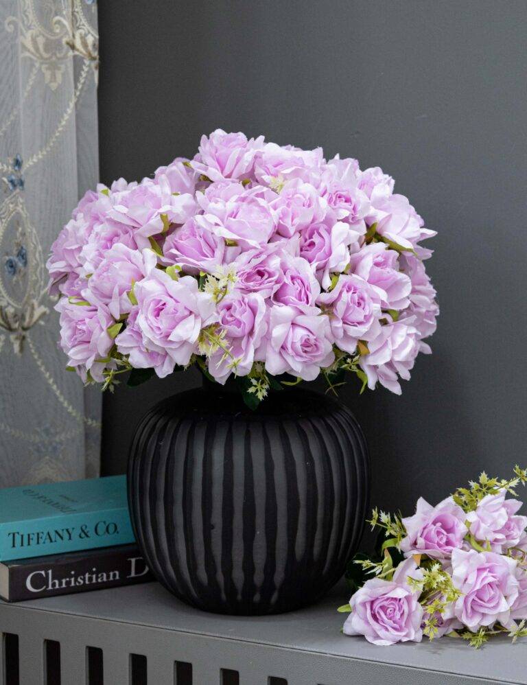 Read more about the article ورد صناعي للتصوير الفوتوغرافي والمحتوى