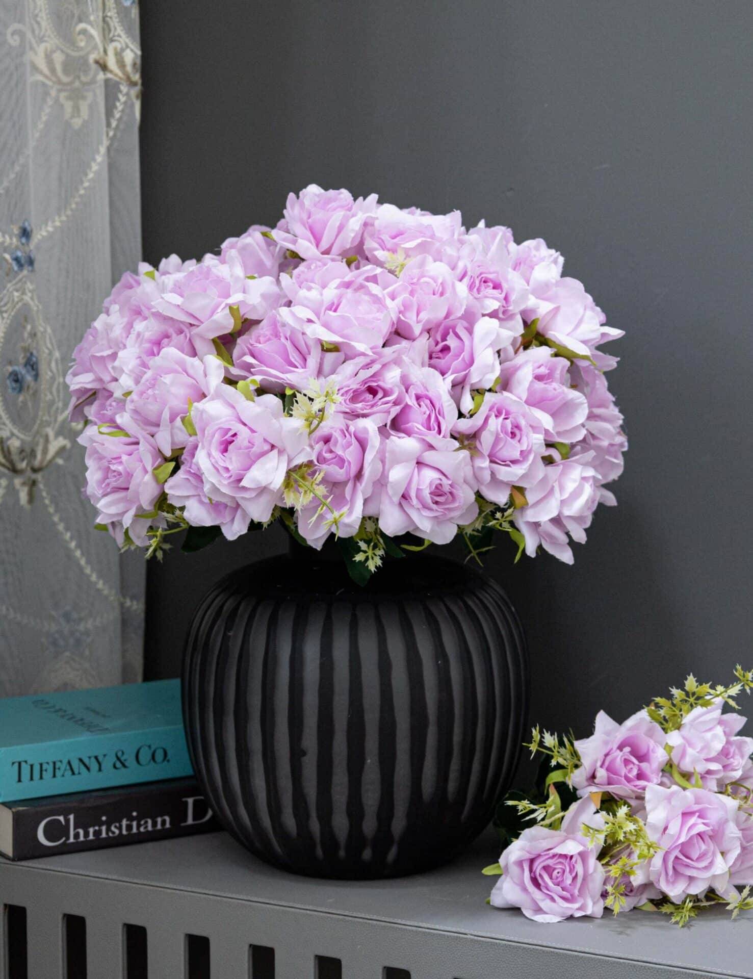 Read more about the article Artificial Flowers for Photography and Content