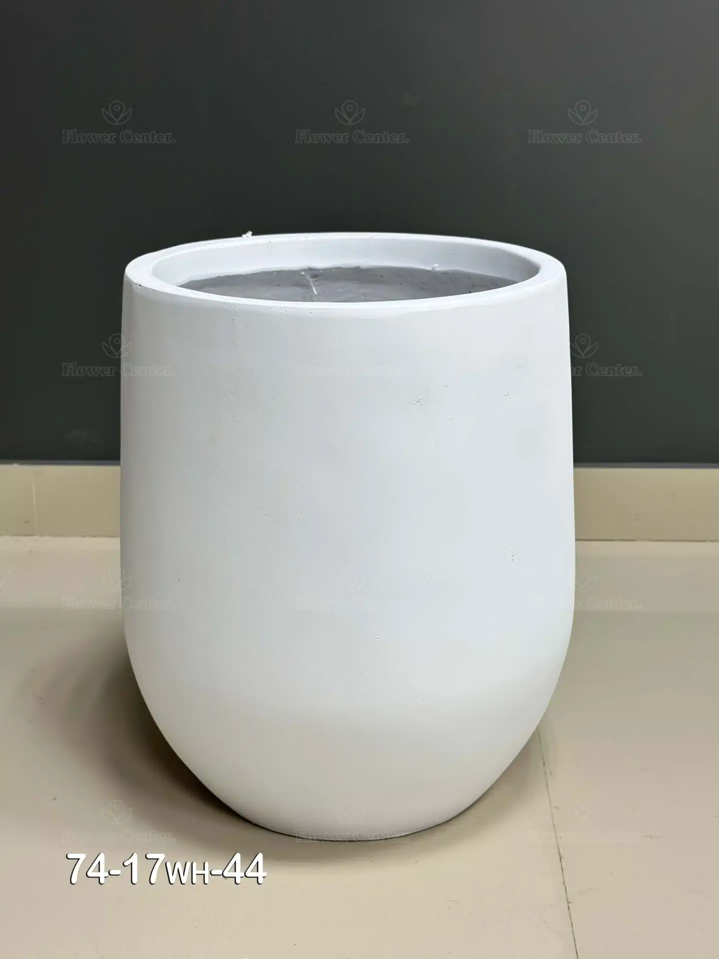 Fiberglass White Pot 44cm