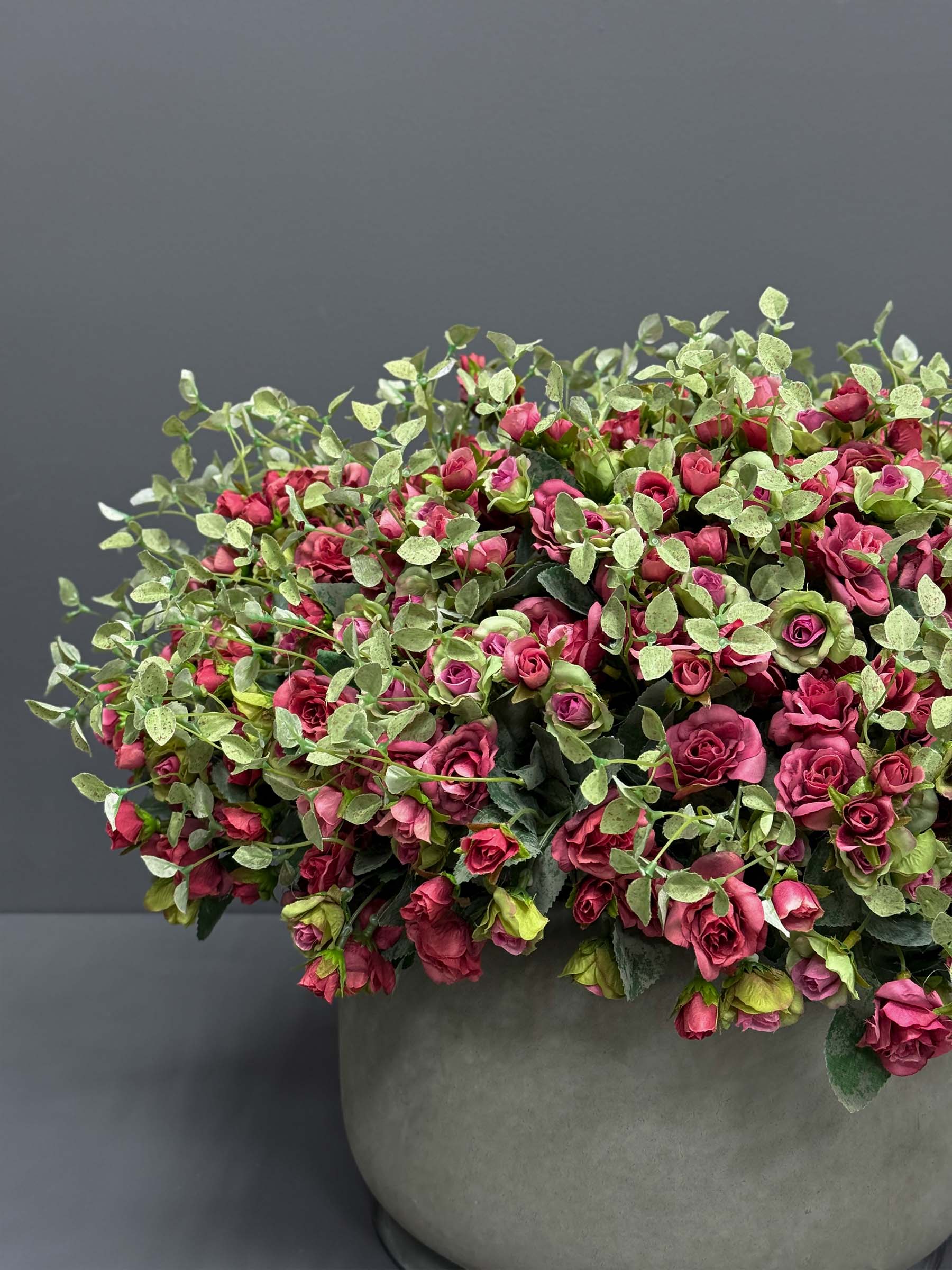ar60-1 Artificial Deep Red Rose & Green Foliage Arrangement in Concrete Grey Pot