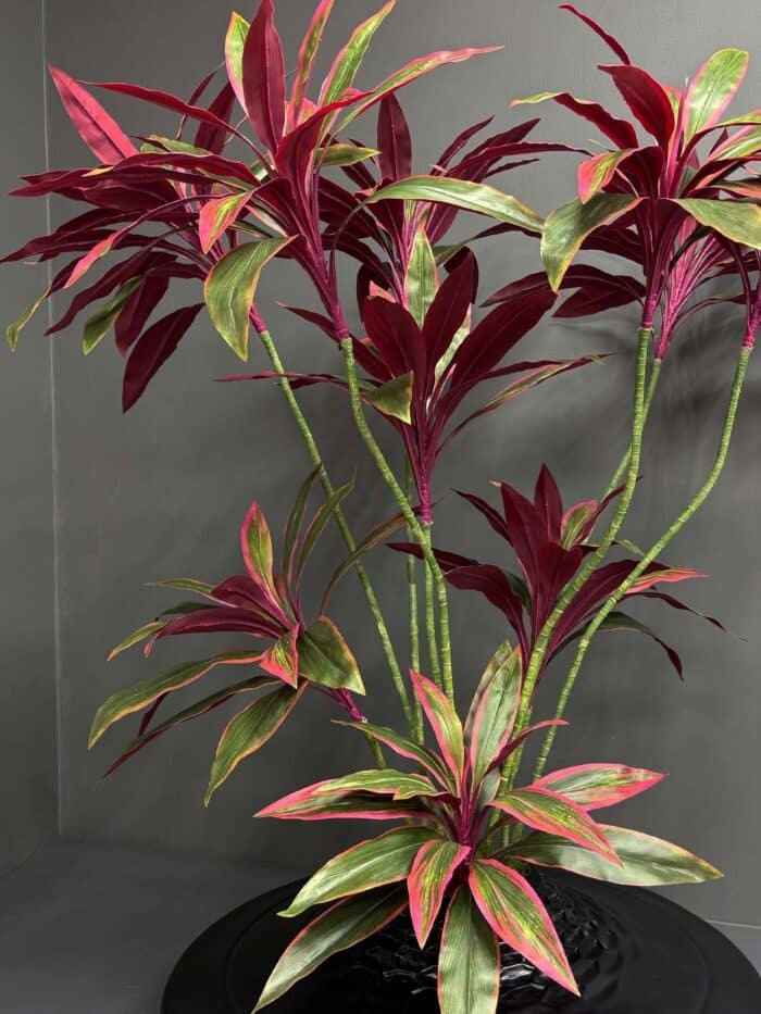 Artificial Cordyline on Honeycomb Vessel