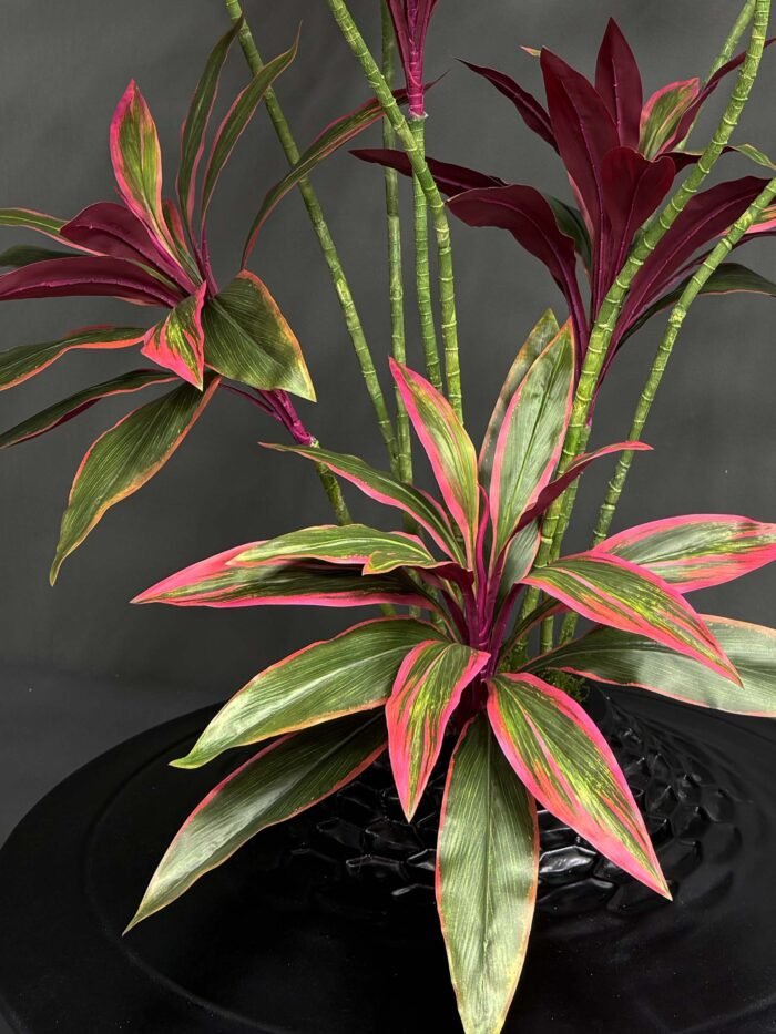 Artificial Cordyline on Honeycomb Vessel